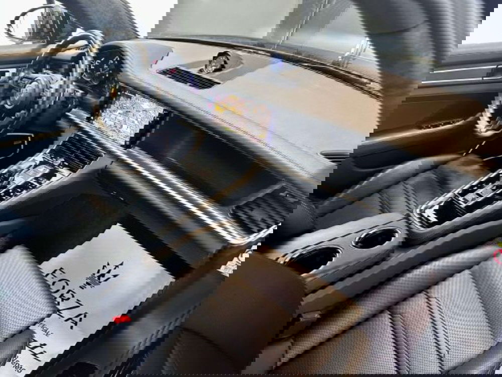 Porsche Panamera usata a Torino (13)