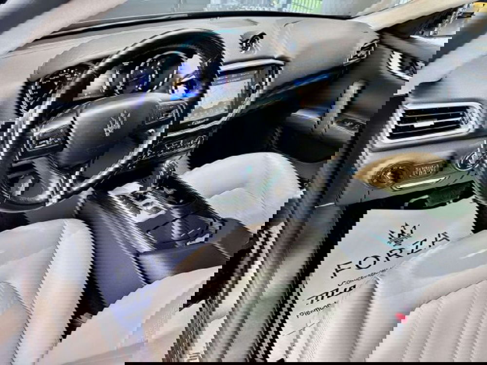 Maserati Ghibli usata a Torino (11)