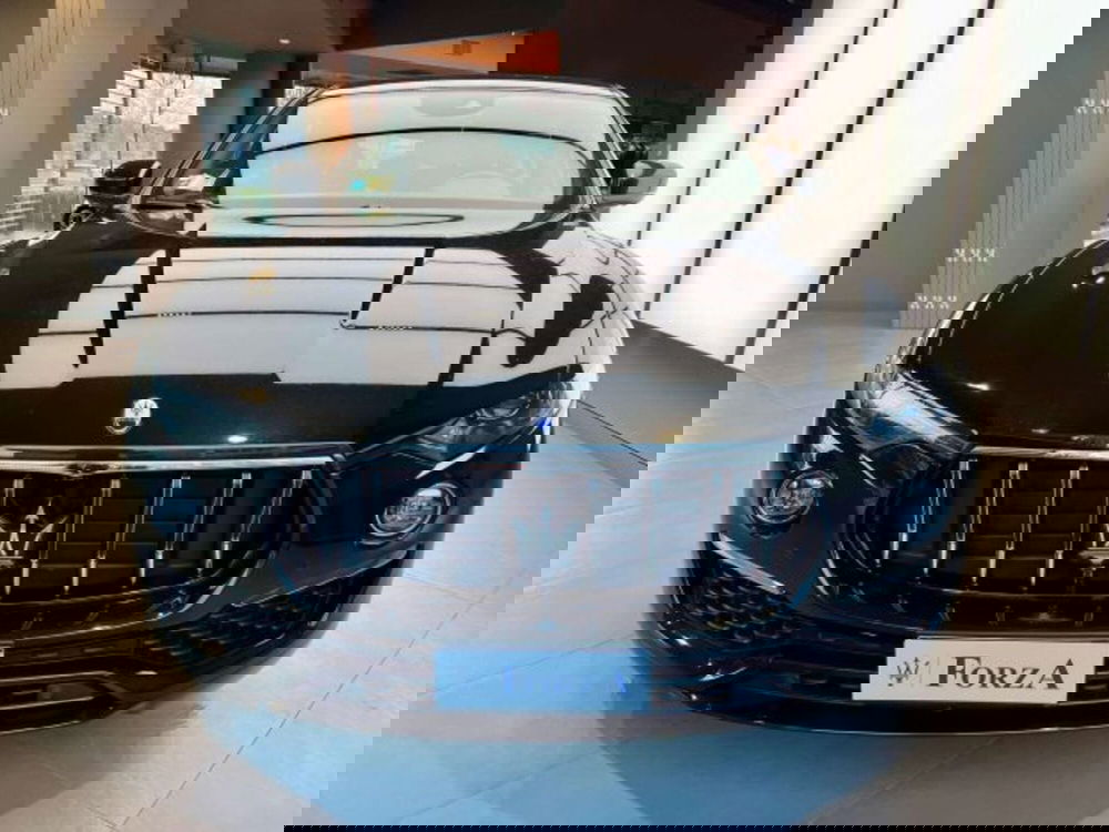 Maserati Levante usata a Torino (2)