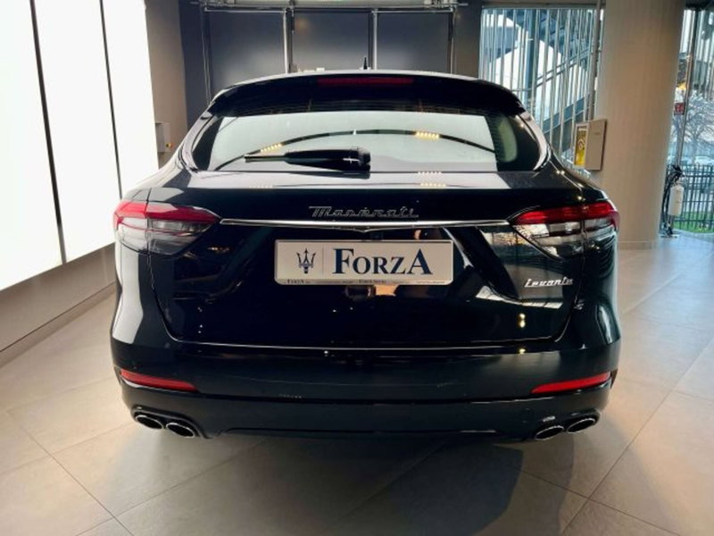 Maserati Levante usata a Torino (4)