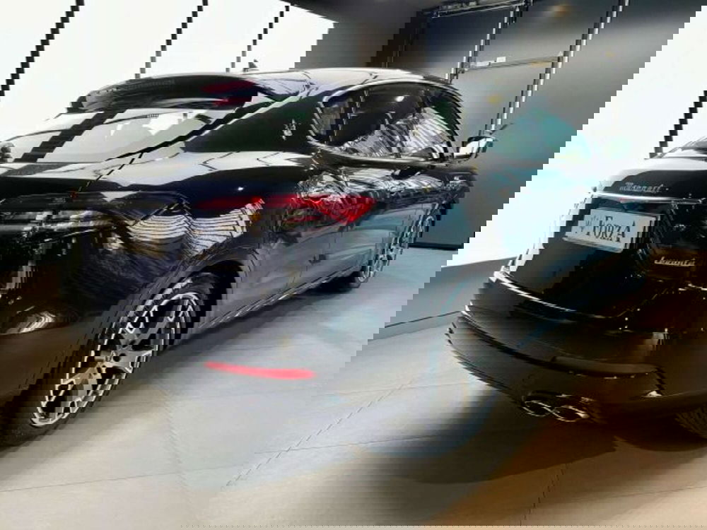 Maserati Levante usata a Torino (8)