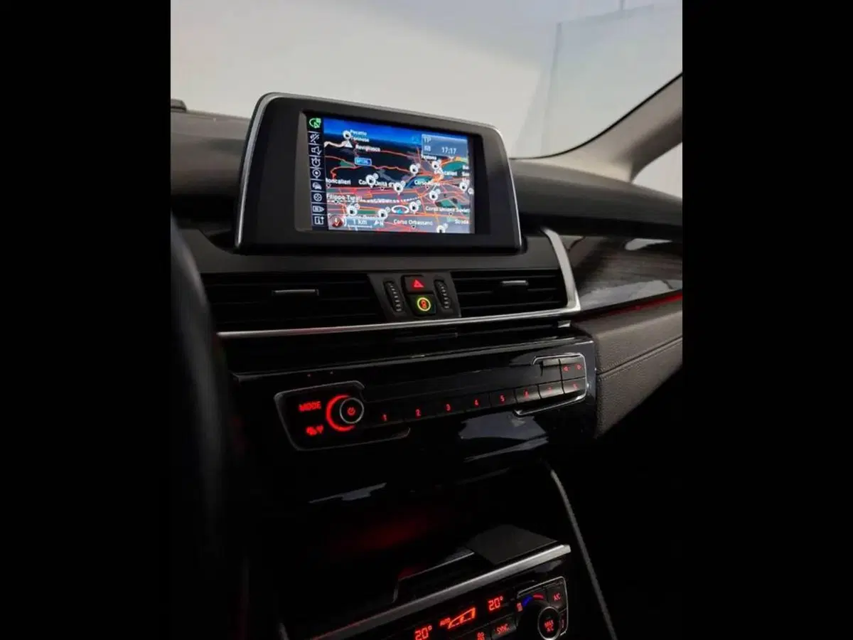 BMW Serie 2 Active Tourer usata a Torino (9)