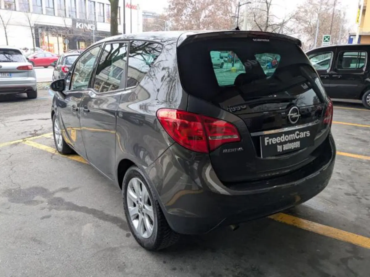 Opel Meriva usata a Parma (9)
