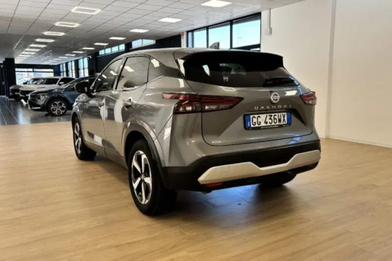 Nissan Qashqai usata a Latina (5)