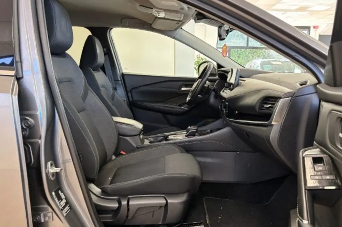 Nissan Qashqai usata a Latina (8)