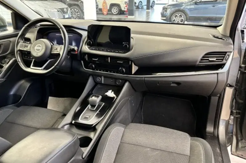 Nissan Qashqai usata a Latina (9)