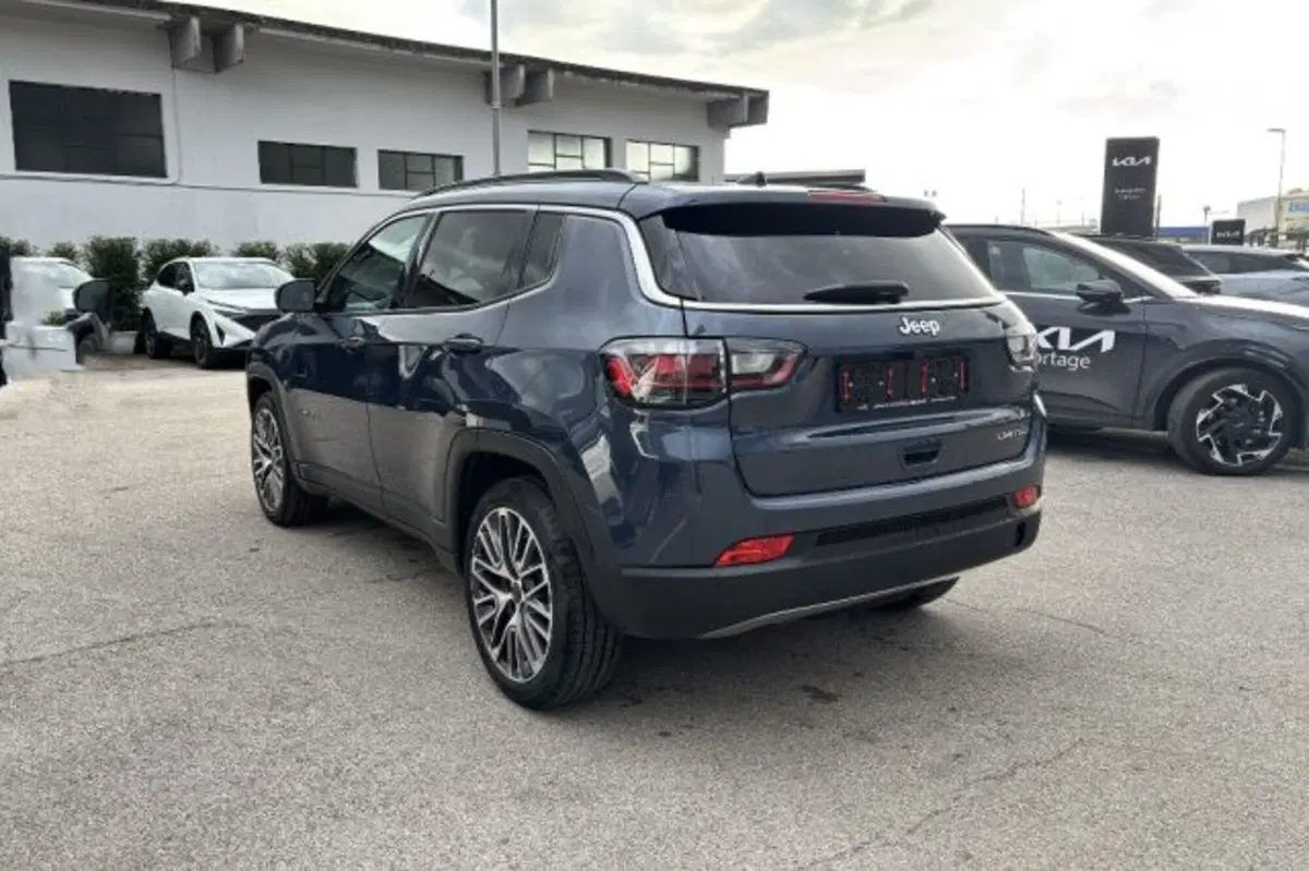 Jeep Compass usata a Latina (5)