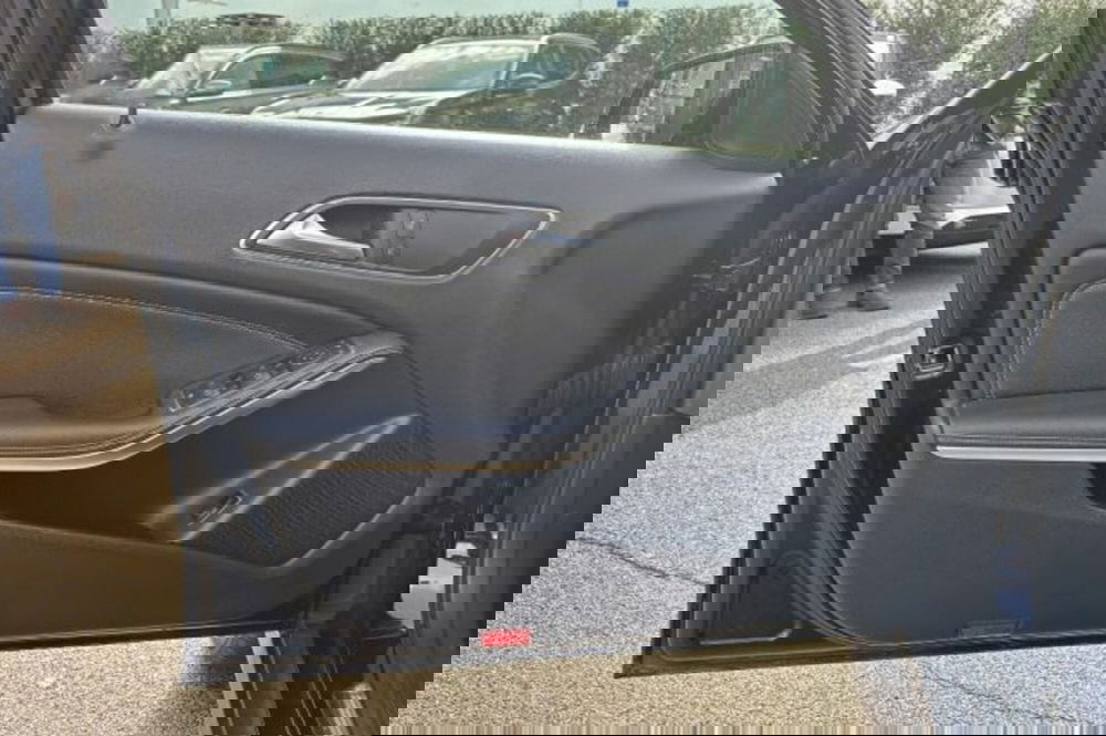 Mercedes-Benz GLA SUV usata a Latina (12)