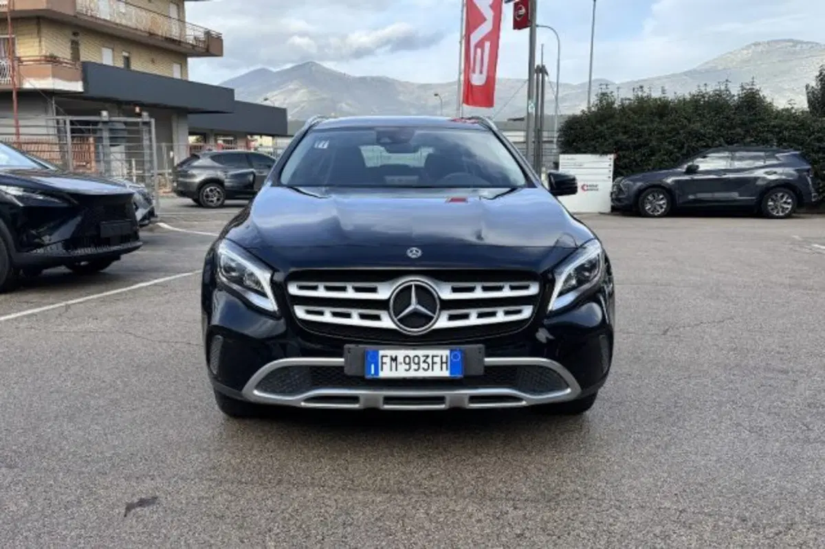 Mercedes-Benz GLA SUV usata a Latina (2)