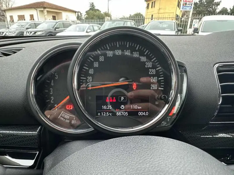 MINI Mini Clubman usata a Lucca (9)