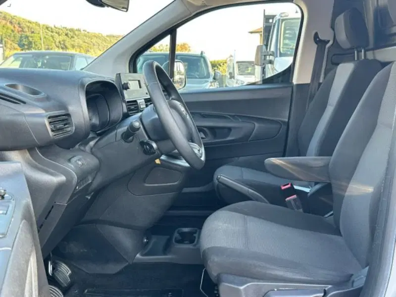 Toyota Proace City usata a Lucca (10)