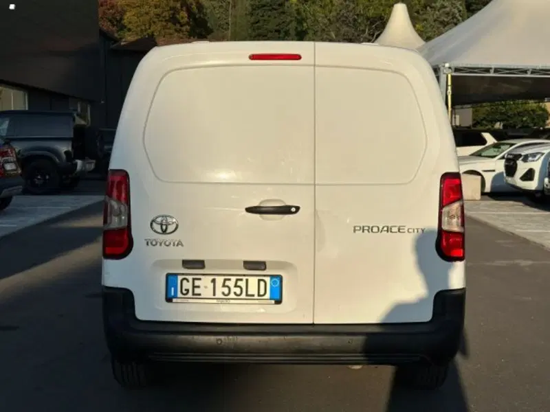 Toyota Proace City usata a Lucca (6)