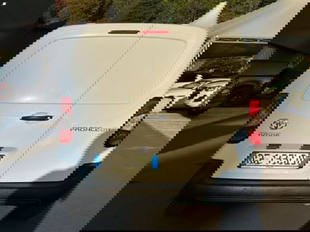 Toyota Proace City usata a Lucca (6)