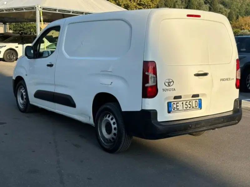 Toyota Proace City usata a Lucca (7)