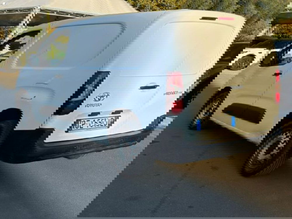 Toyota Proace City usata a Lucca (7)