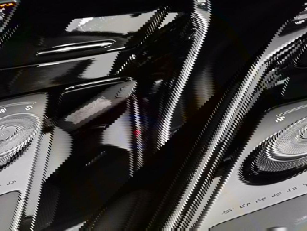 Kia Sorento usata a Como (19)