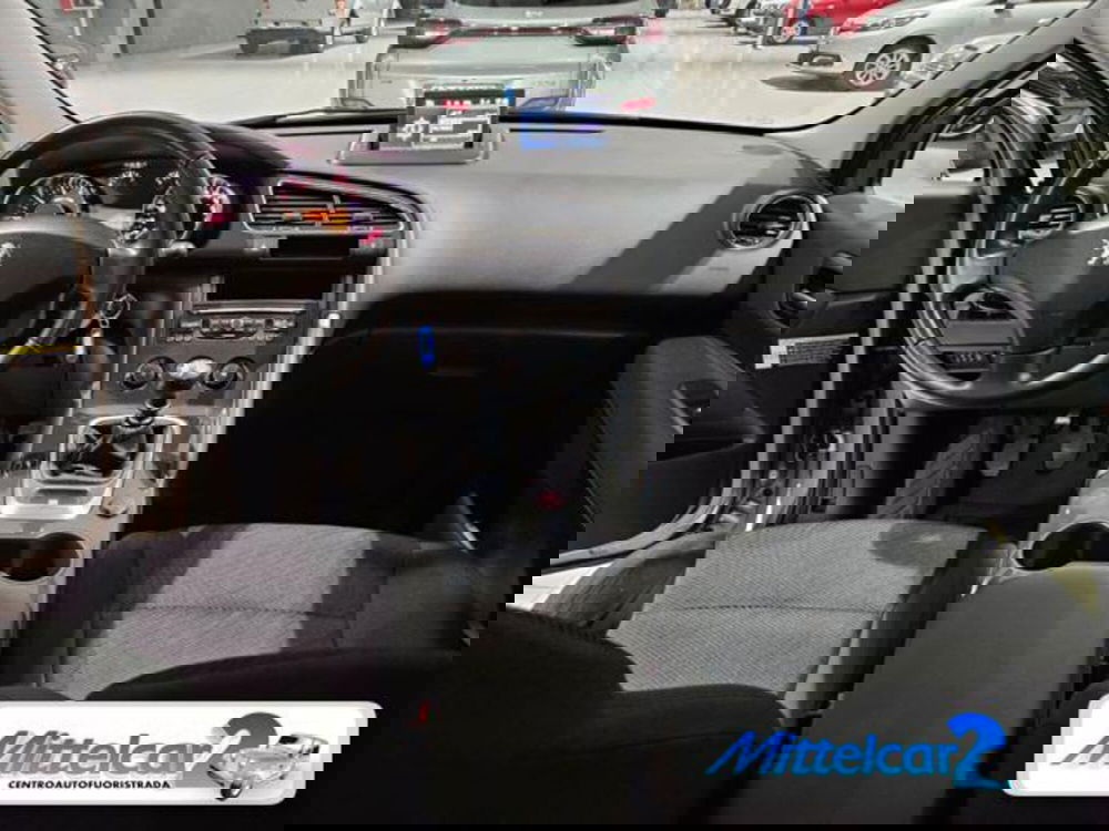 Peugeot 3008 usata a Udine (11)