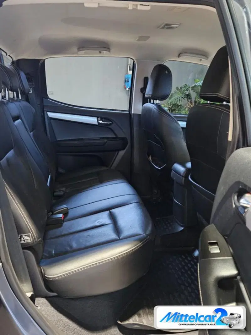 Isuzu D-Max Pick-up usata a Udine (10)