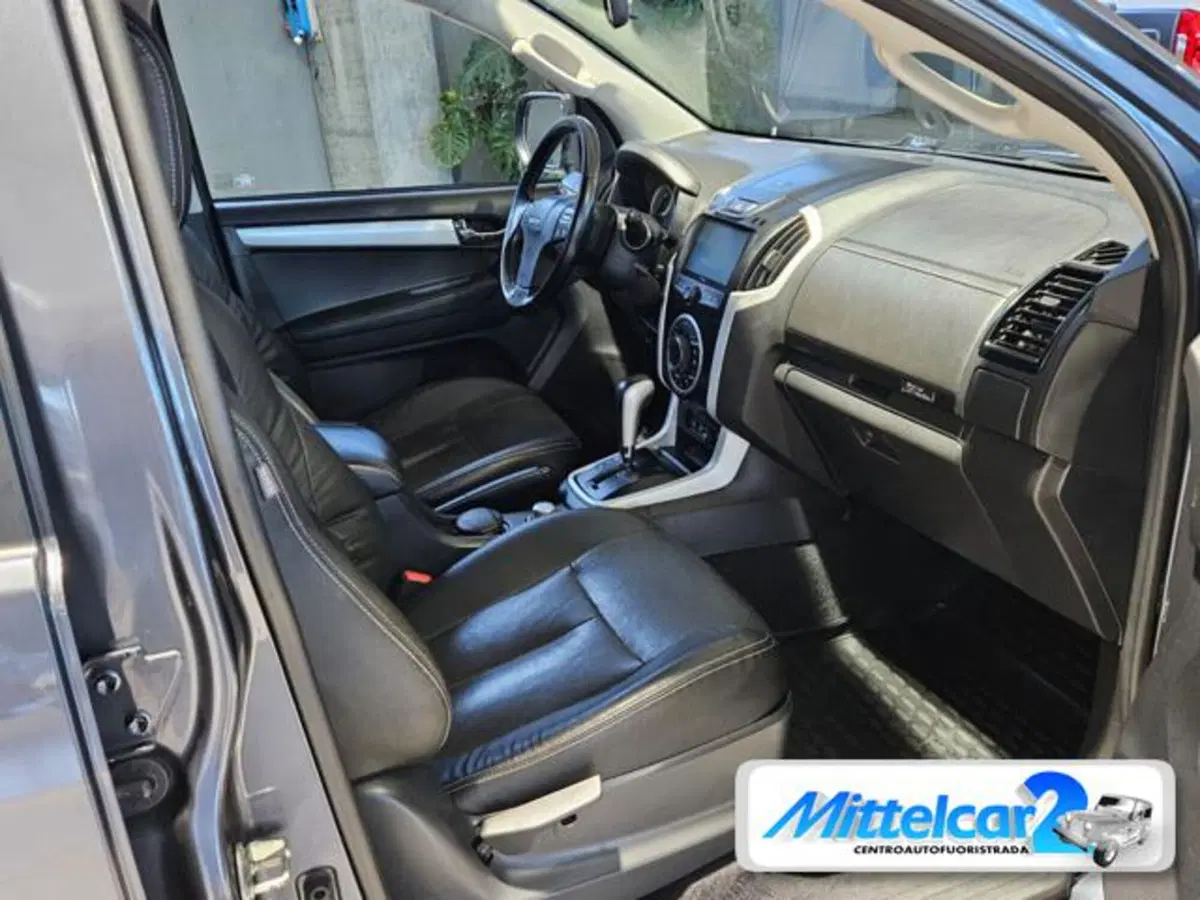 Isuzu D-Max Pick-up usata a Udine (9)