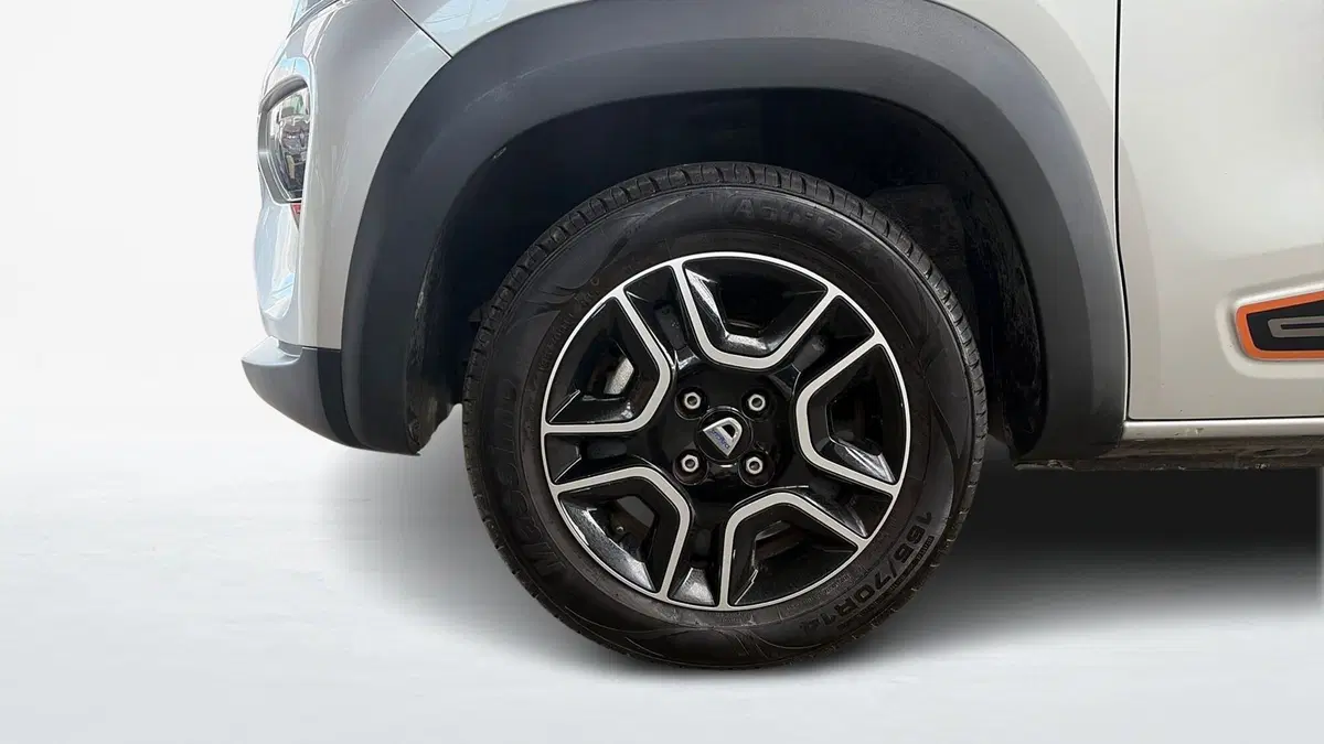 Dacia Spring usata a Catania (5)