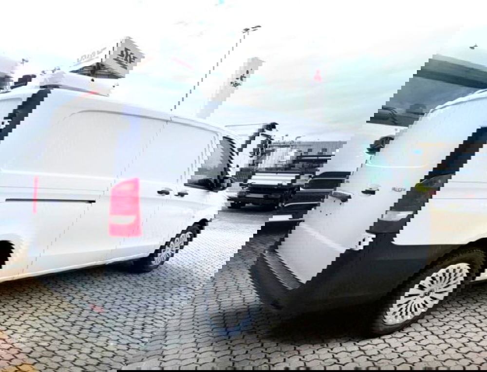 Mercedes-Benz Vito nuova a Bergamo (5)