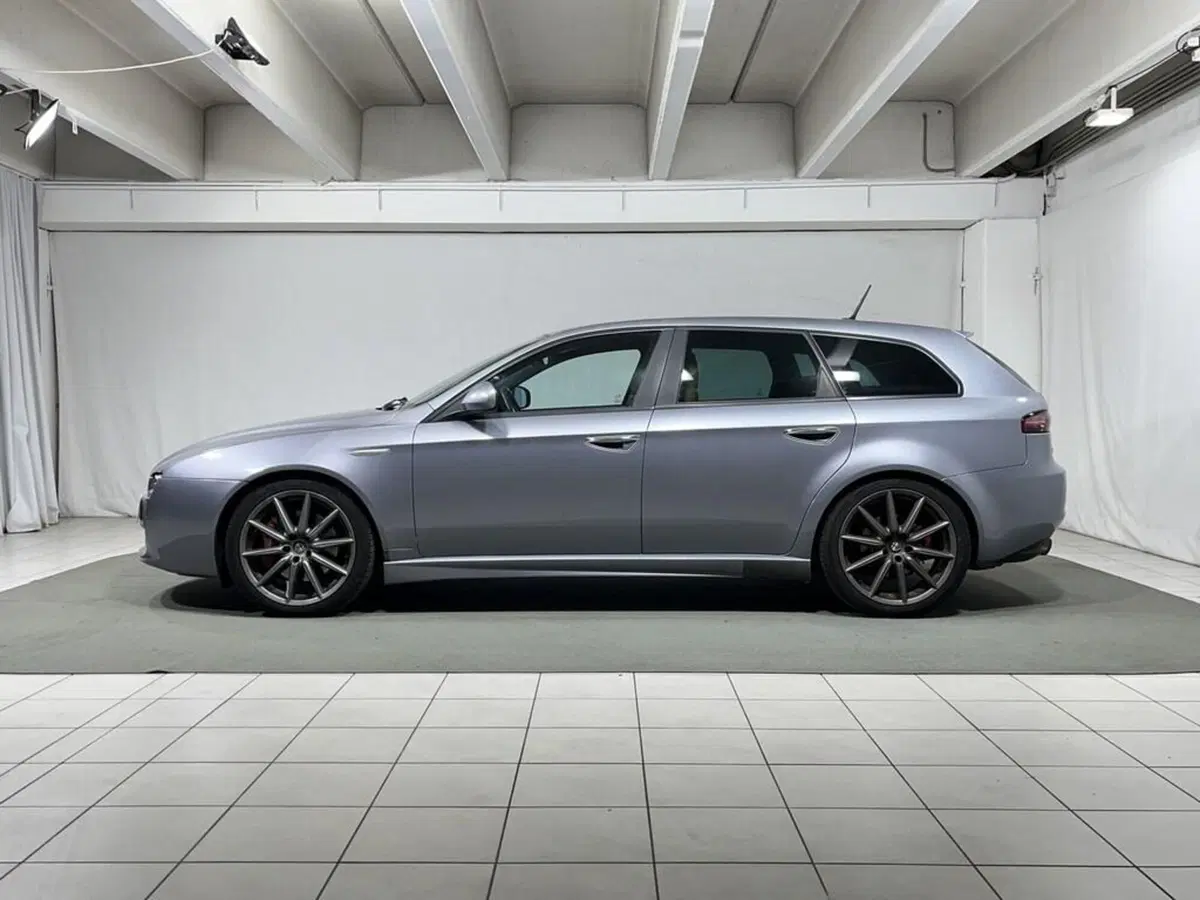Alfa Romeo 159 SportWagon usata a Sondrio (2)