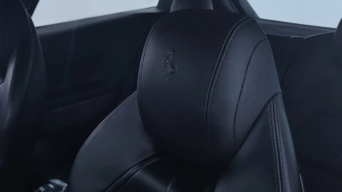 Ferrari GTC4Lusso Coupé usata a Perugia (13)