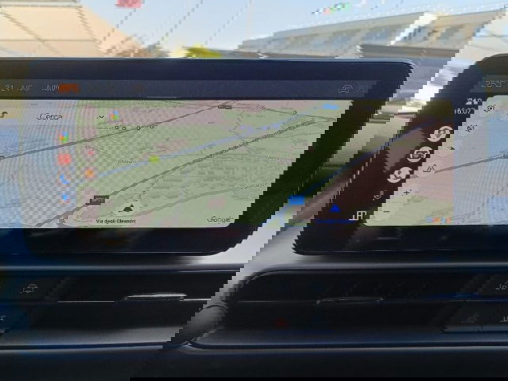 Jeep Avenger nuova a Brescia (13)