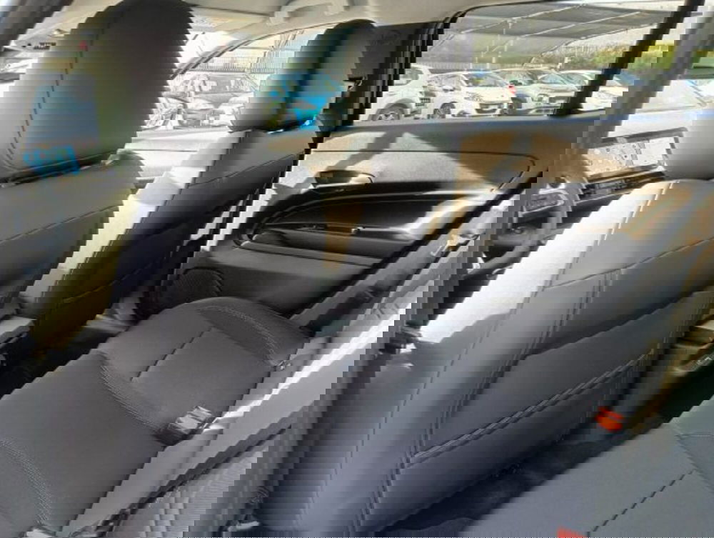 Jeep Avenger nuova a Brescia (19)