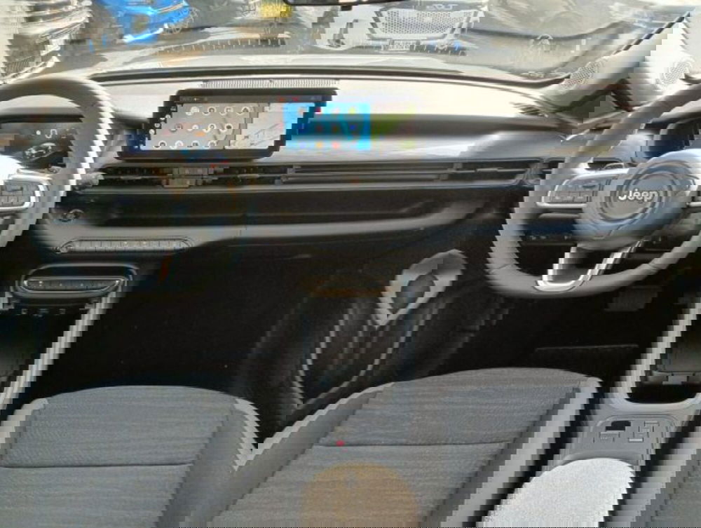 Jeep Avenger nuova a Brescia (11)