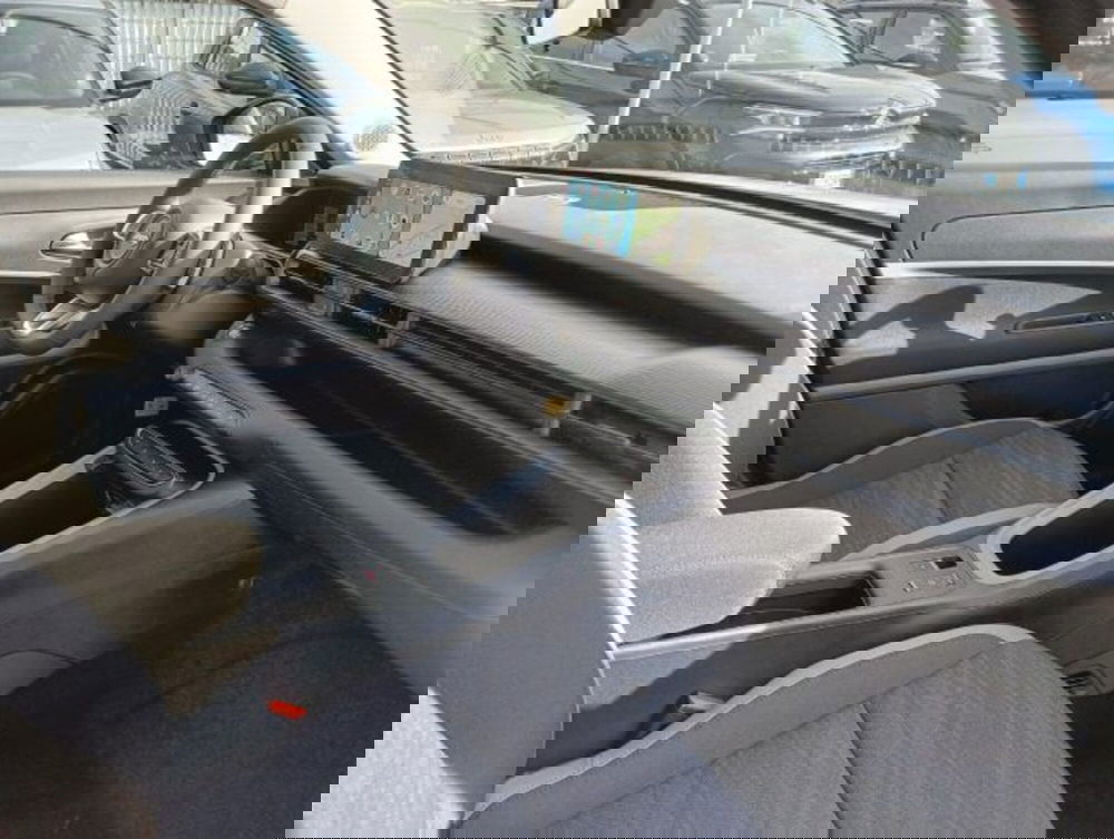 Jeep Avenger nuova a Brescia (16)