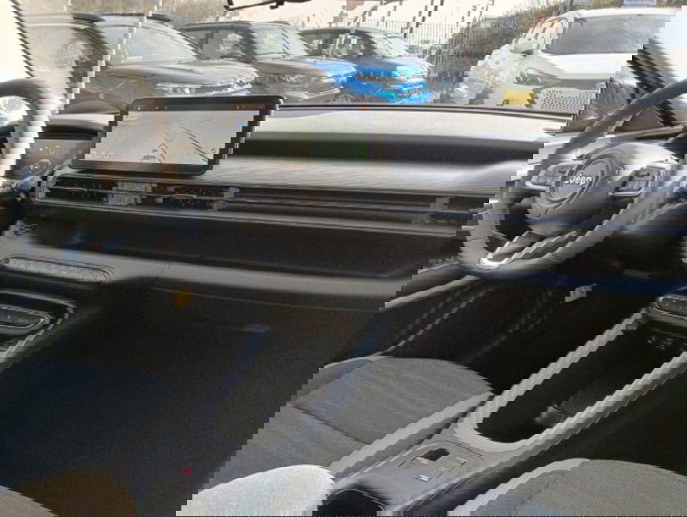 Jeep Avenger nuova a Brescia (18)