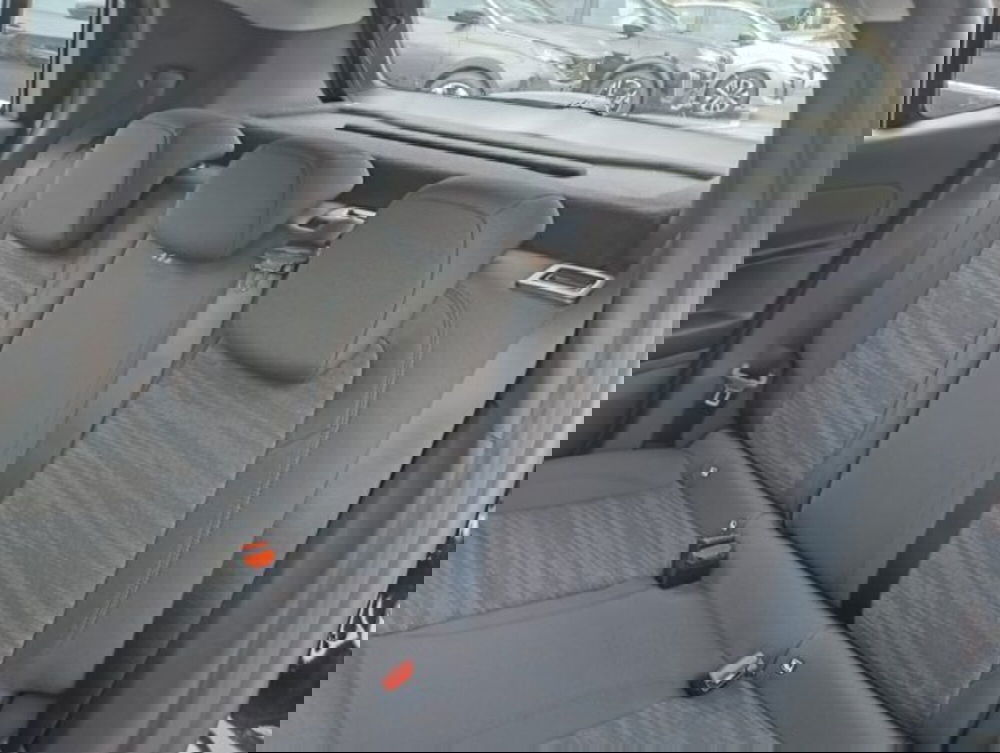 Jeep Avenger nuova a Brescia (9)