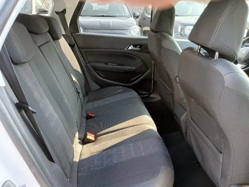 Peugeot 308 SW usata a Brescia (17)