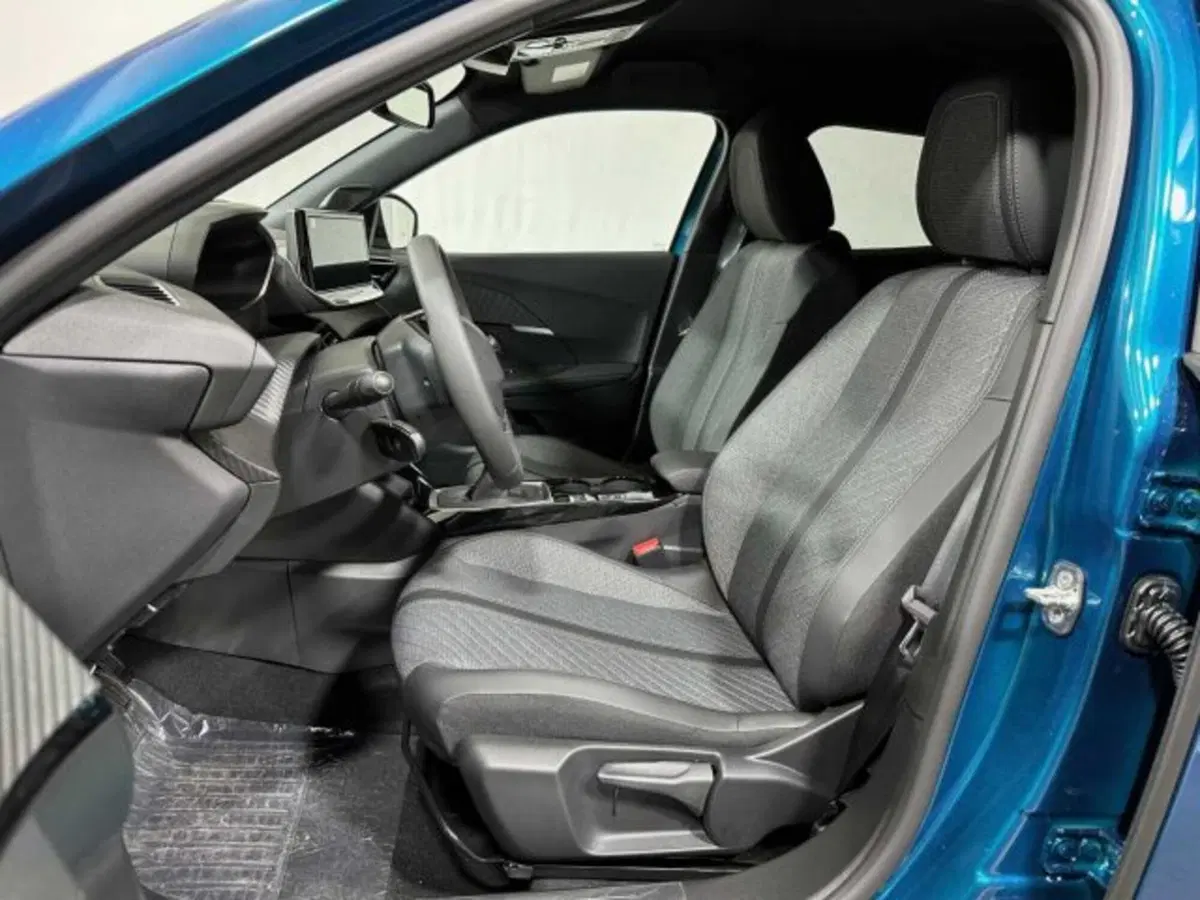 Peugeot 2008 nuova a Sondrio (10)