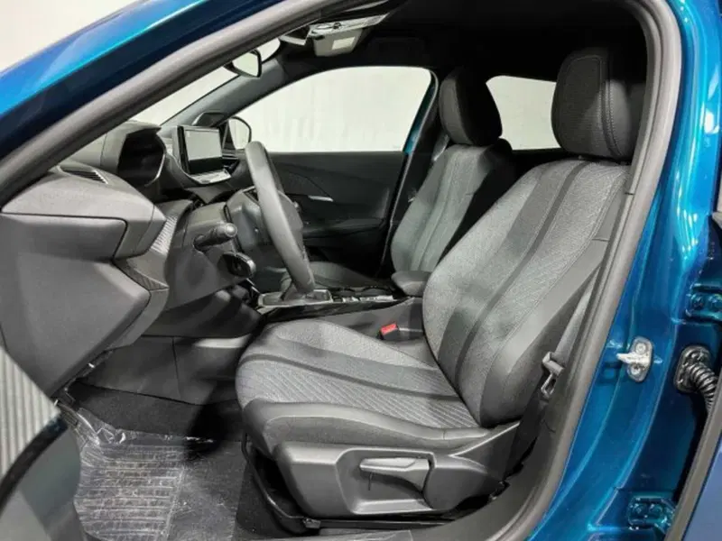 Peugeot 2008 nuova a Sondrio (10)