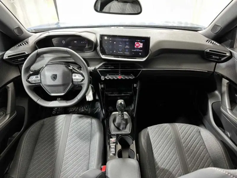 Peugeot 2008 nuova a Sondrio (12)