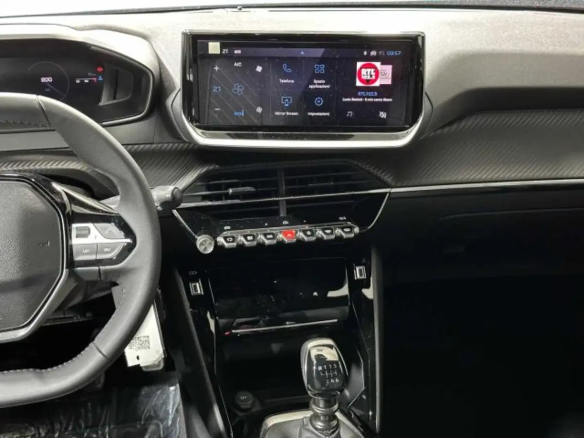 Peugeot 2008 nuova a Sondrio (14)