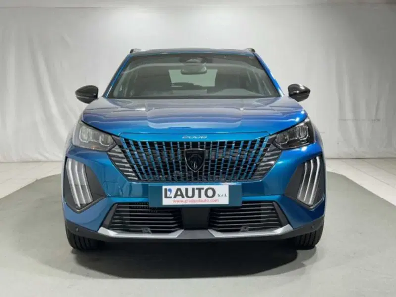 Peugeot 2008 nuova a Sondrio (8)