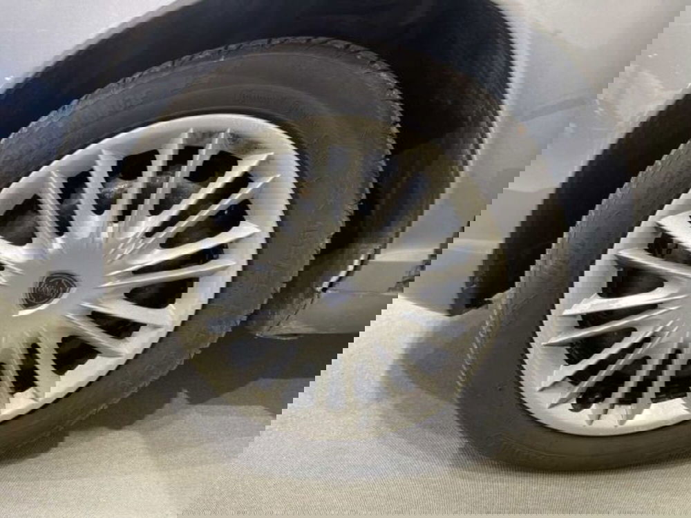 Lancia Ypsilon usata a Sondrio (9)