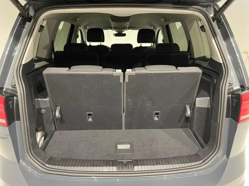 Volkswagen Touran nuova a Ravenna (12)