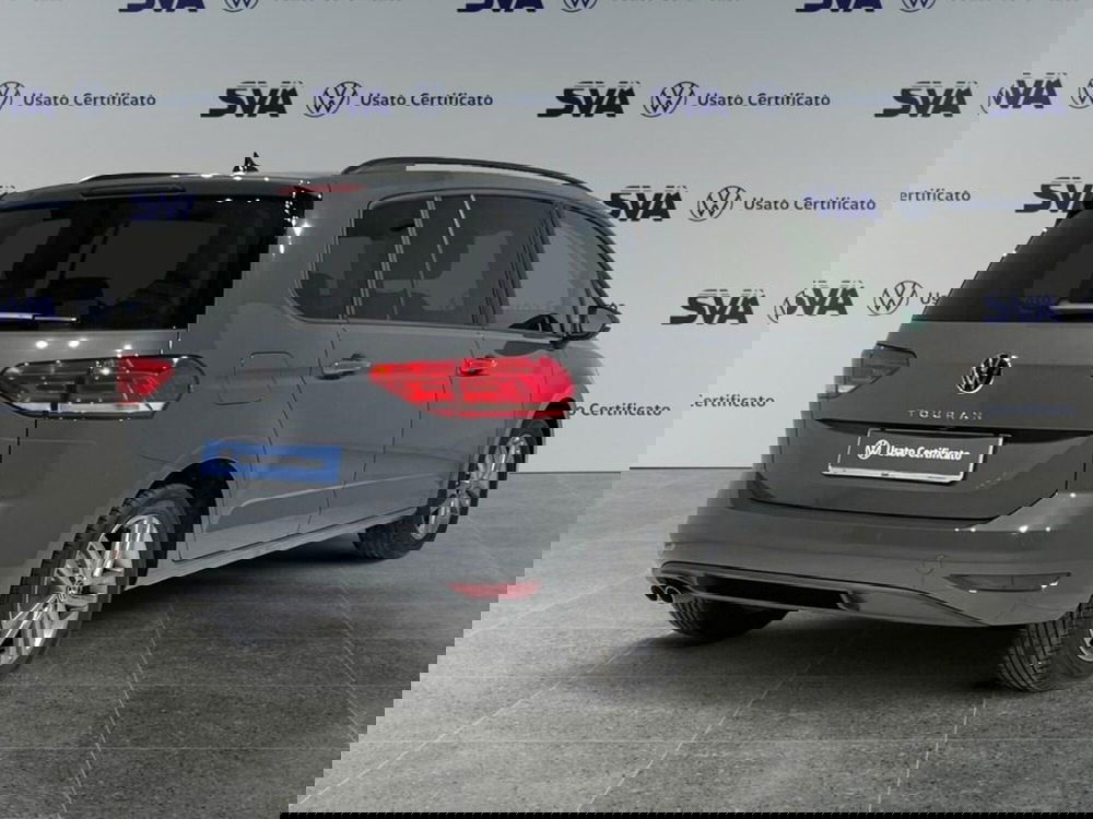 Volkswagen Touran nuova a Ravenna (2)