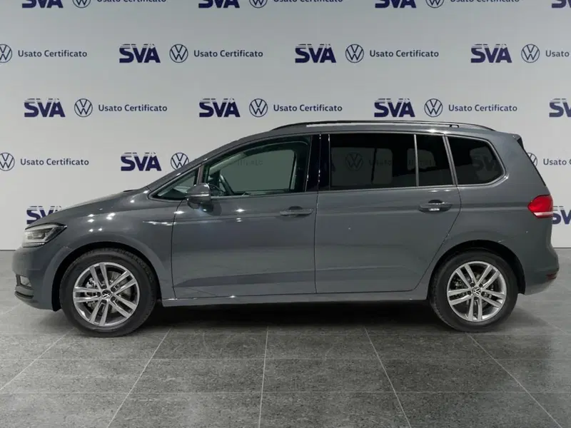 Volkswagen Touran nuova a Ravenna (3)