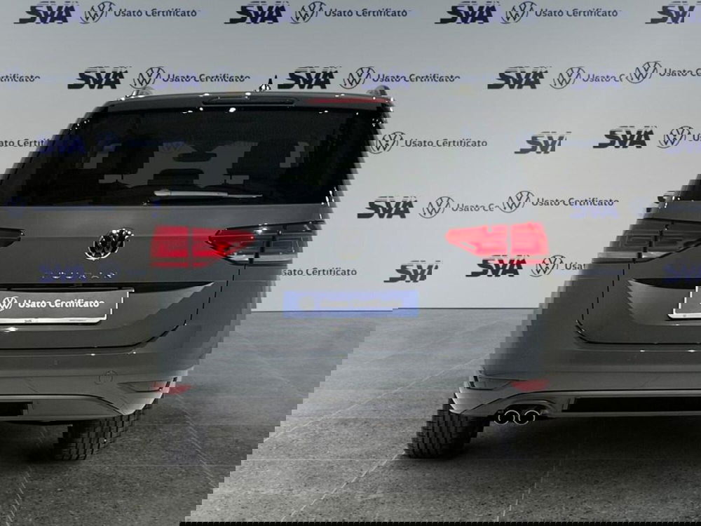 Volkswagen Touran nuova a Ravenna (5)