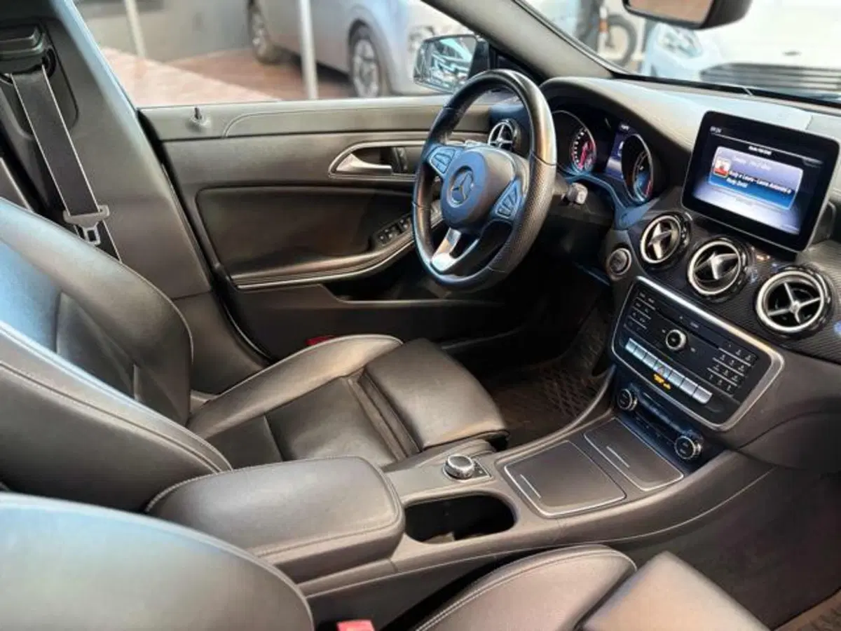 Mercedes-Benz CLA Shooting Brake usata a Pesaro-Urbino (12)