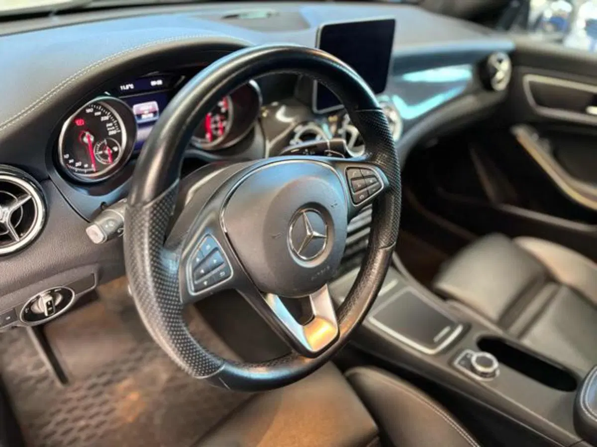 Mercedes-Benz CLA Shooting Brake usata a Pesaro-Urbino (14)