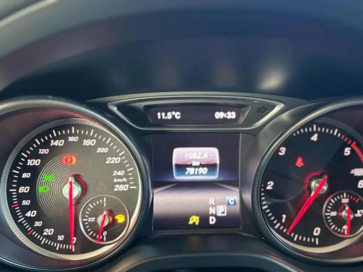 Mercedes-Benz CLA Shooting Brake usata a Pesaro-Urbino (7)
