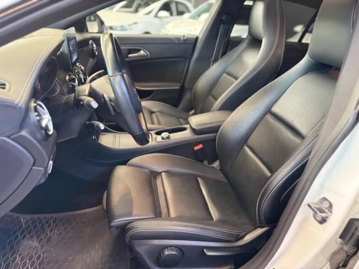 Mercedes-Benz CLA Shooting Brake usata a Pesaro-Urbino (9)
