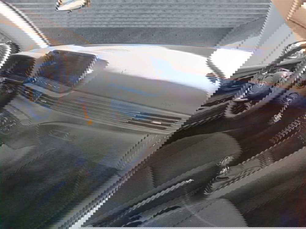 Hyundai Bayon usata a Bari (12)