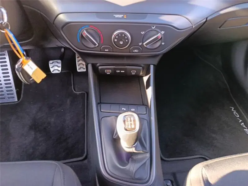 Hyundai Bayon usata a Bari (19)